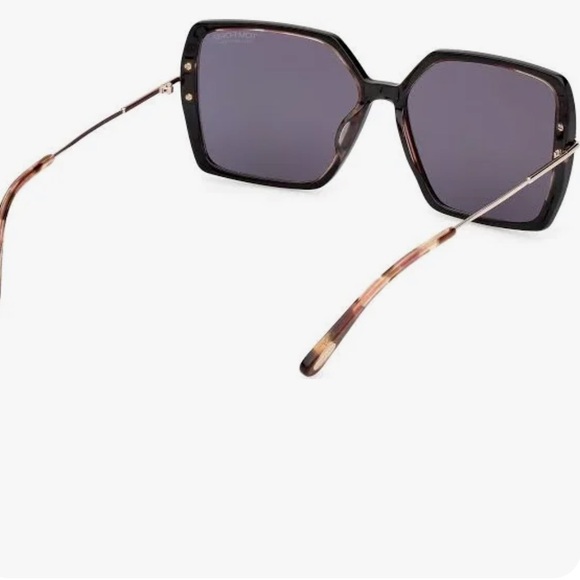 NITB Tom Ford Brown Oversized Sunglasses with Gradient Lenses - Picture 4 of 8